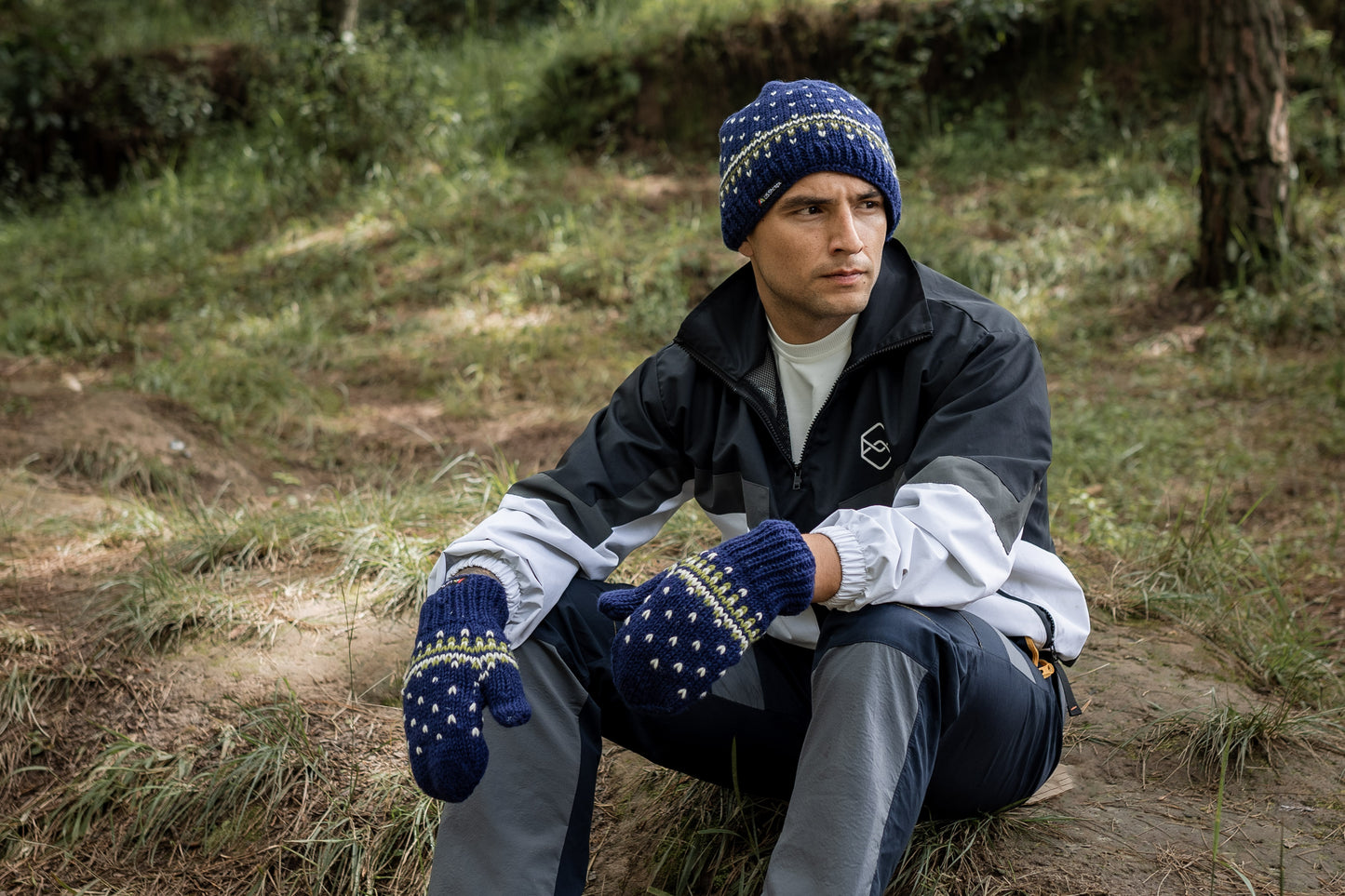 Yeti Mitten | Night Sky